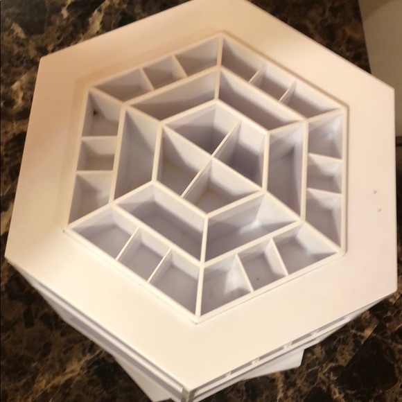 make up organizer - Picture 2 of 3